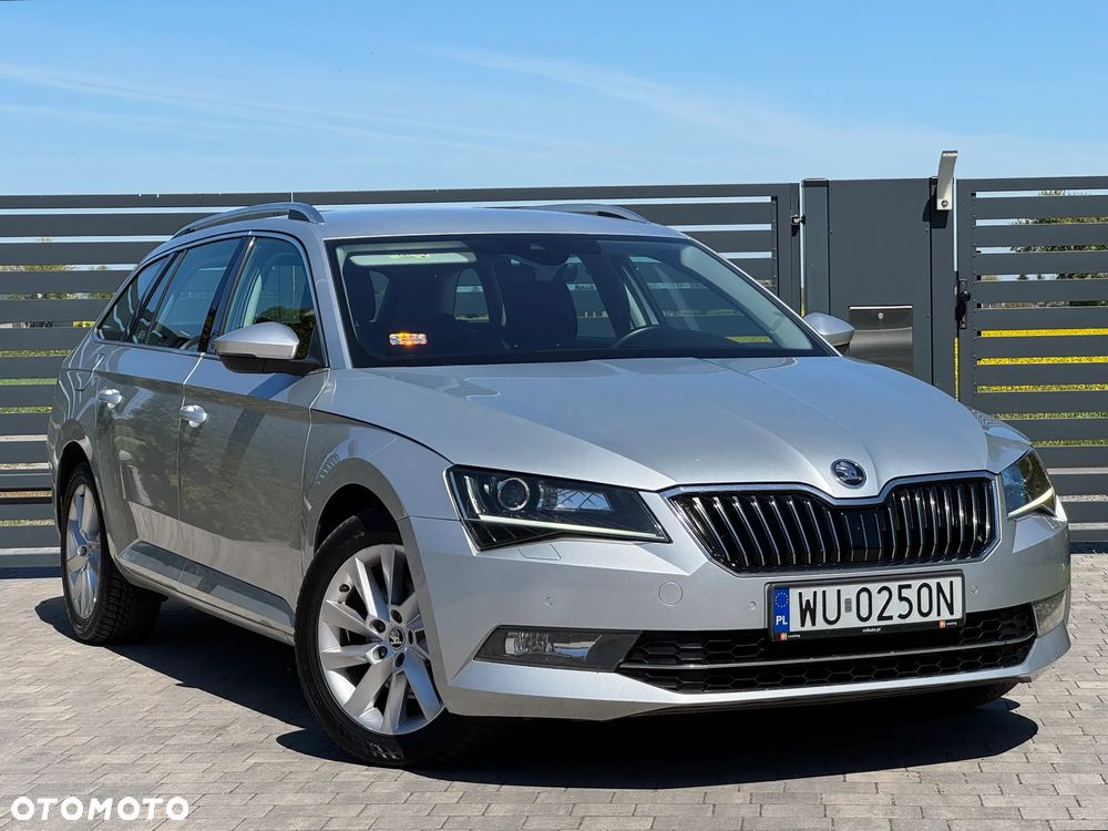 Skoda Superb 2.0 TDI Style - 2