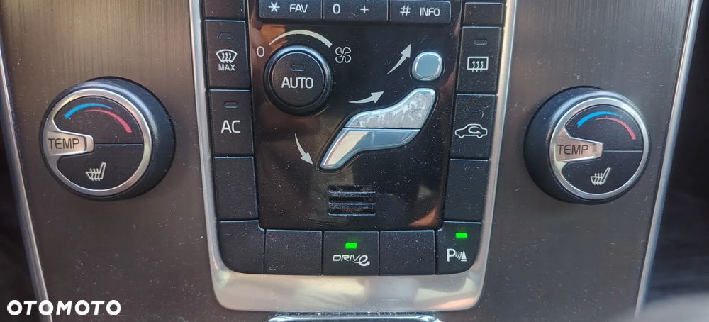 Volvo V60 D2 Momentum - 27