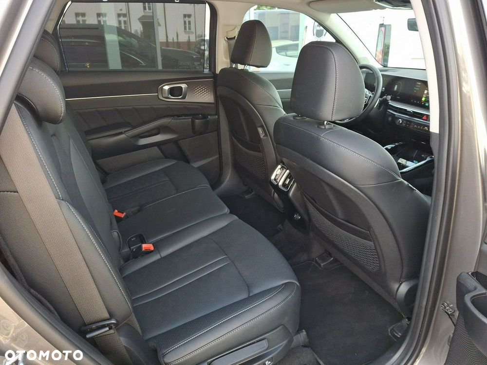 Kia Sorento 1.6 T-GDI HEV XL AWD 7os - 15