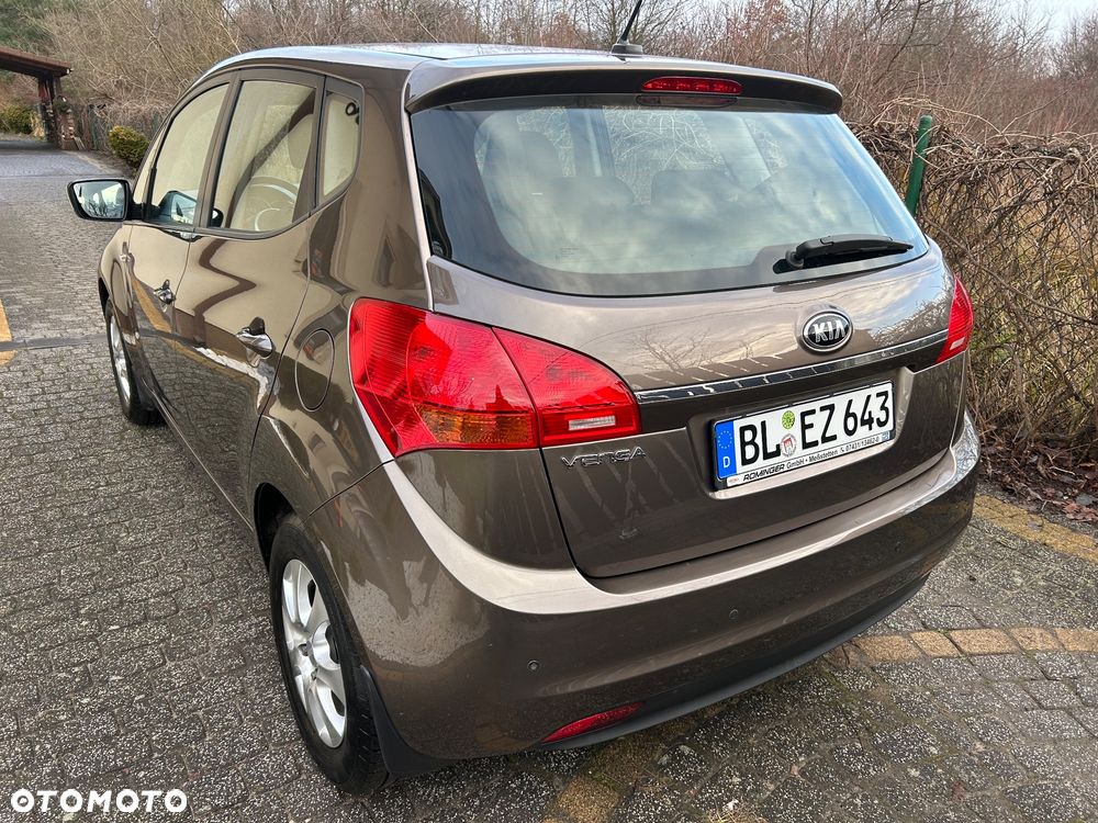 Kia Venga 1.6 CVVT Automatik Platinum Edition - 4