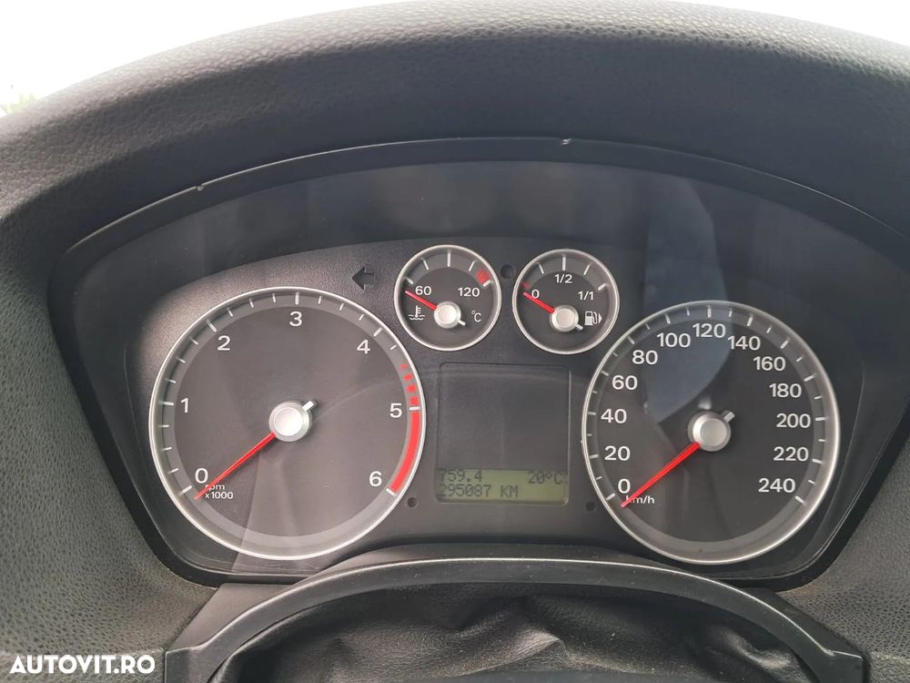 Ford Focus 1.6 TDCI Trend - 10