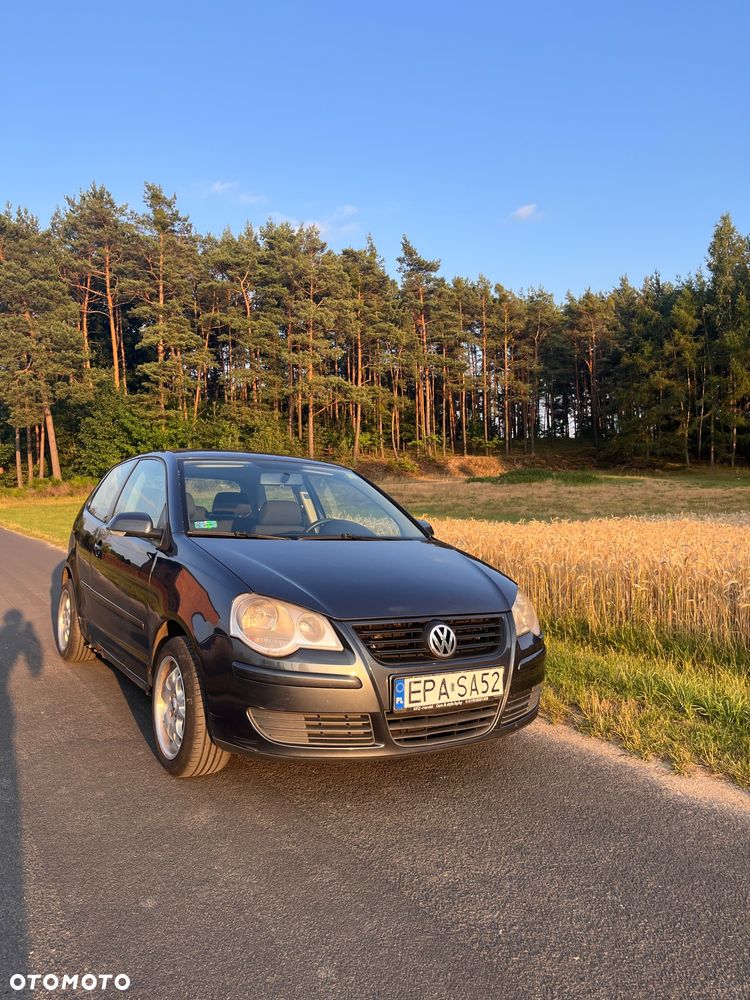 Volkswagen Polo 1.4 16V Basis - 1