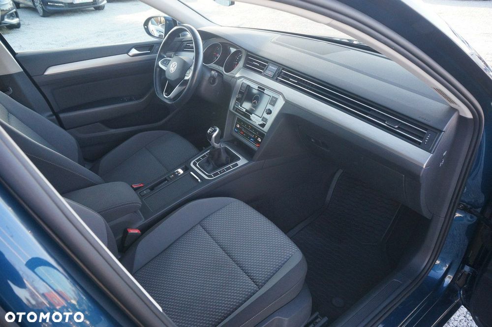 Volkswagen Passat Variant 2.0 TDI EVO Essence - 27