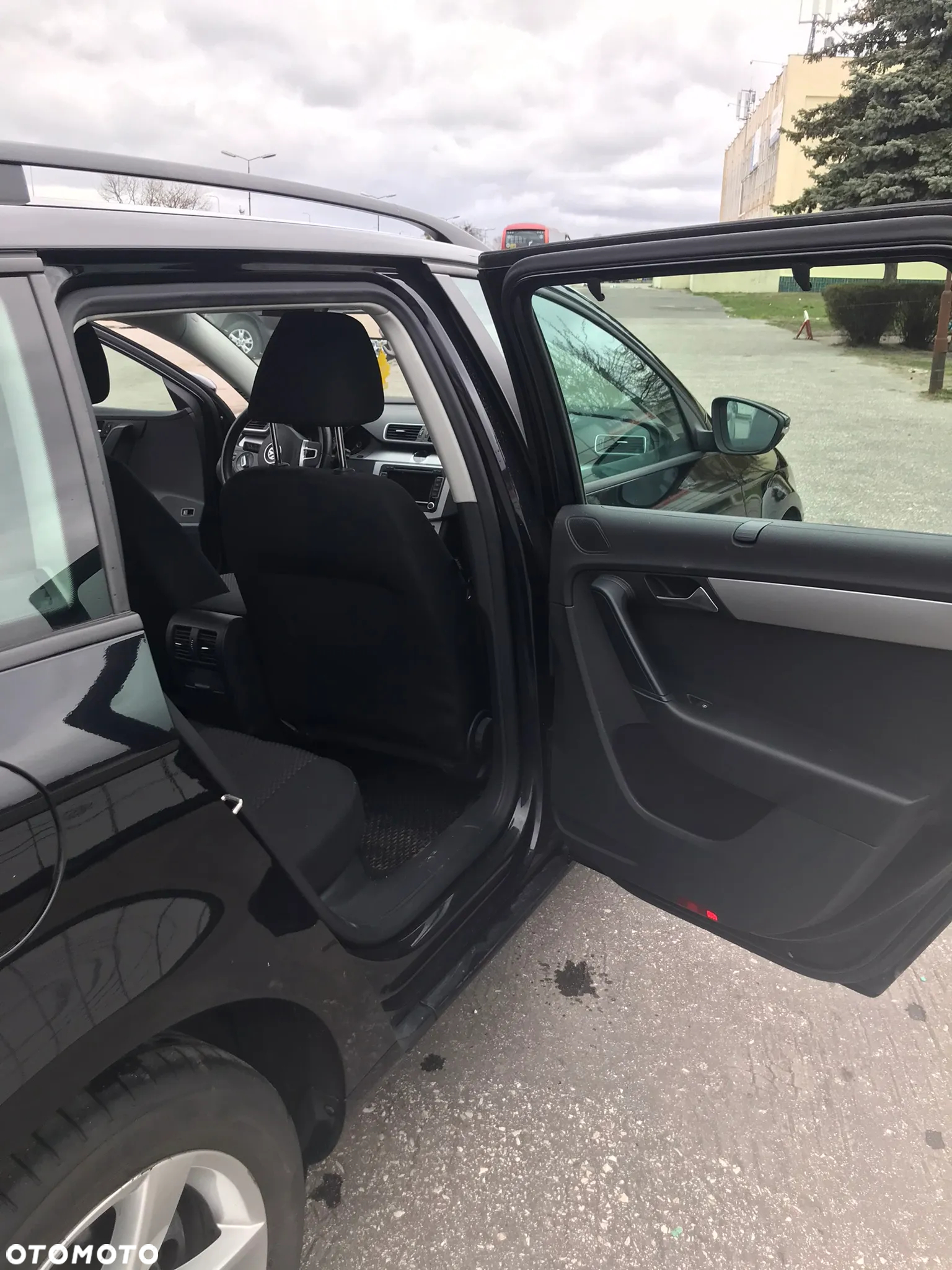 Volkswagen Passat 1.6 TDI Comfortline - 4