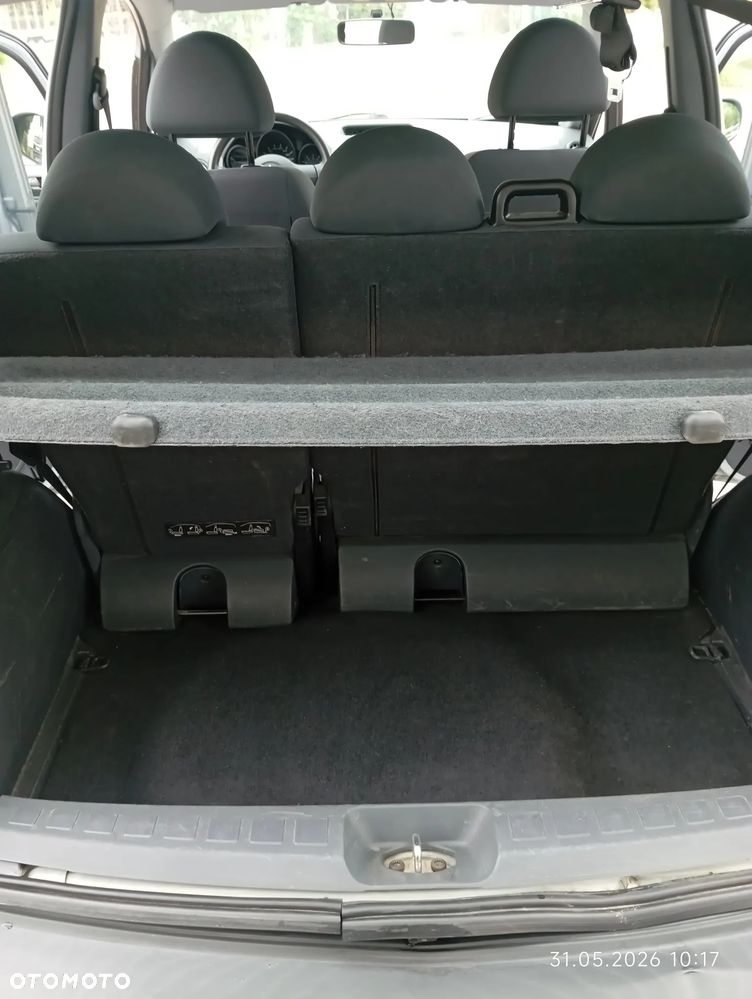 Mitsubishi Colt 1.1 - 20