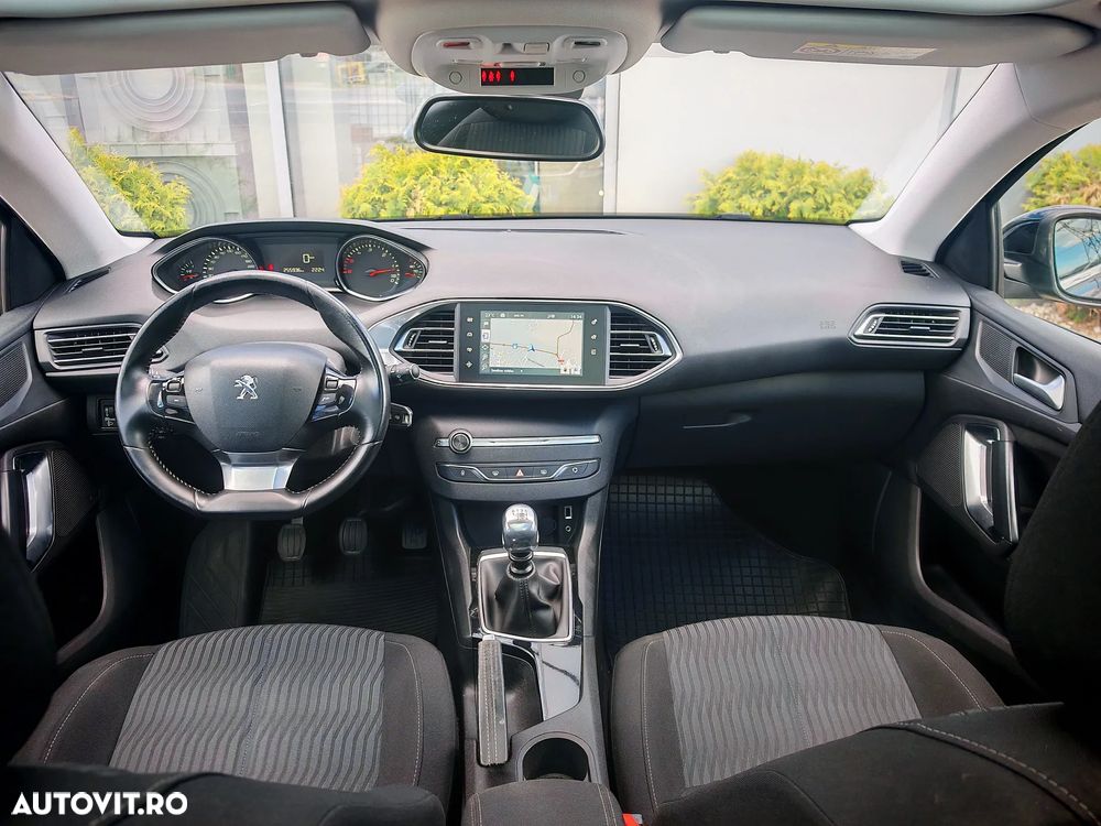 Peugeot 308 1.6HDi Premium - 5