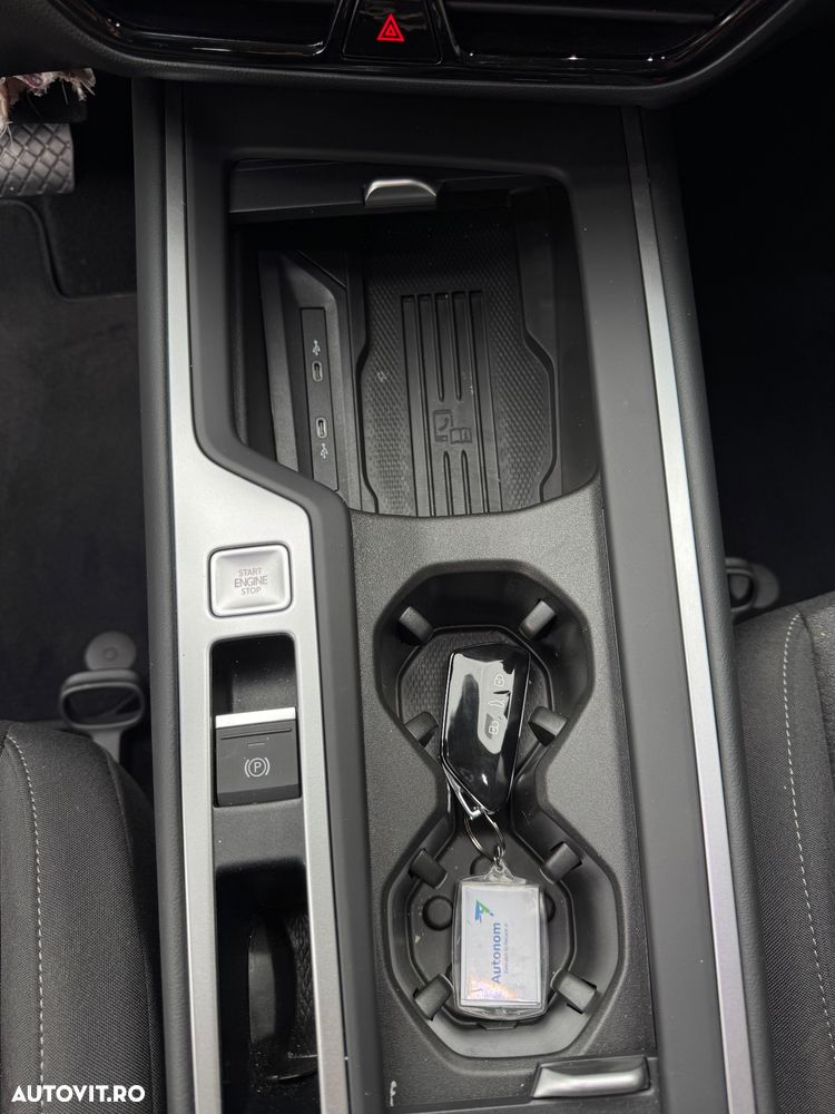 Volkswagen Passat 1.5 eTSI DSG MHEV Business - 17