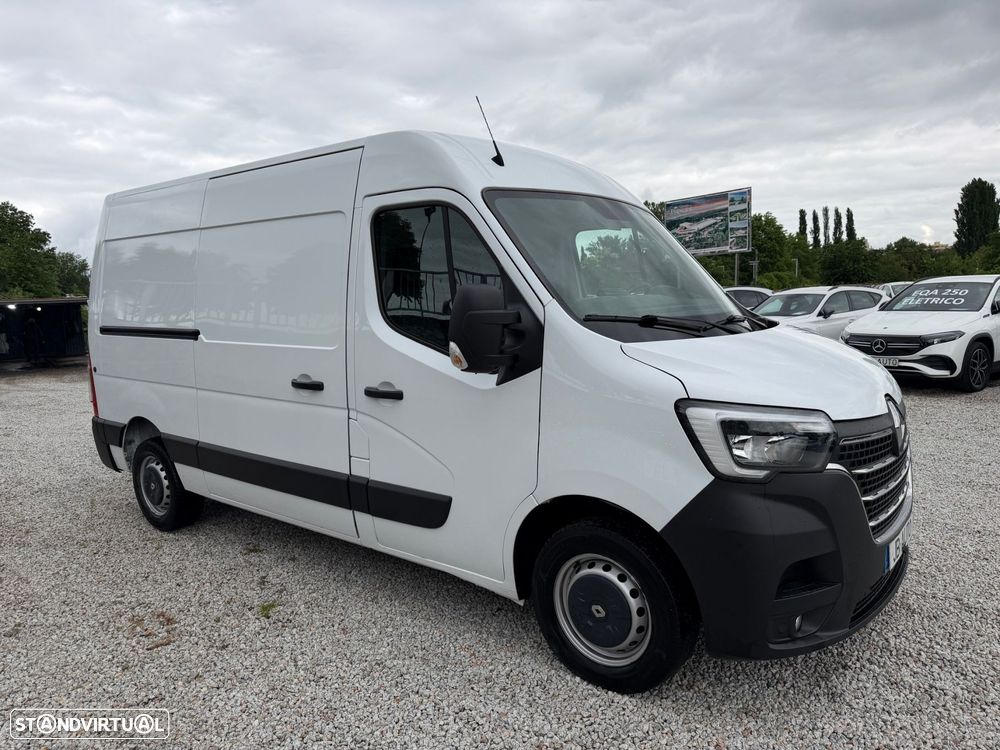Renault Master 2.3 dCi L2H2 3.3T SS - 3