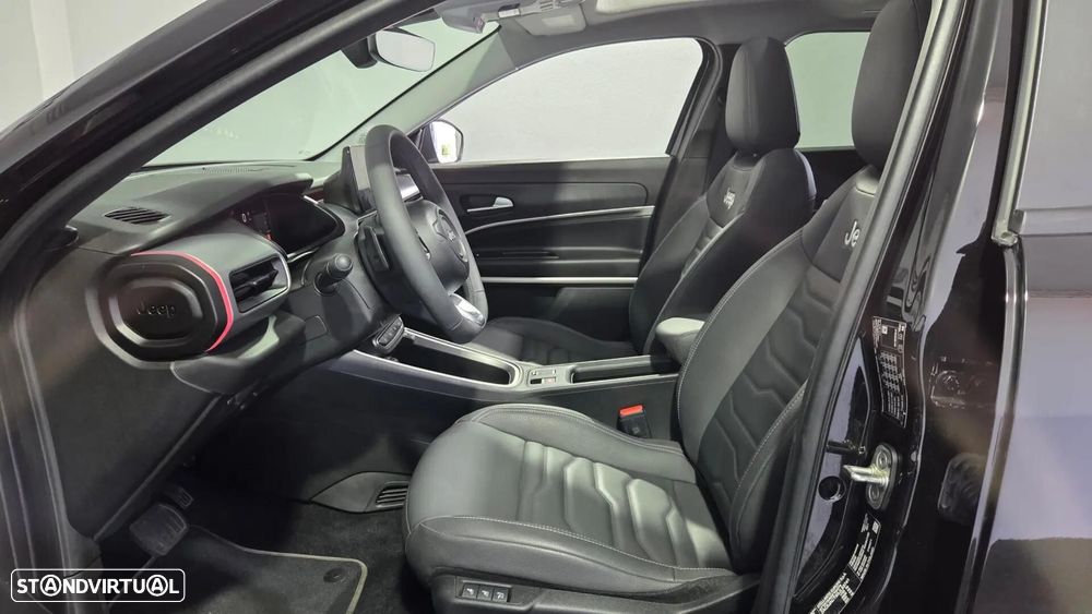 Jeep Avenger 1.2 e-Hybrid Summit DCT - 15