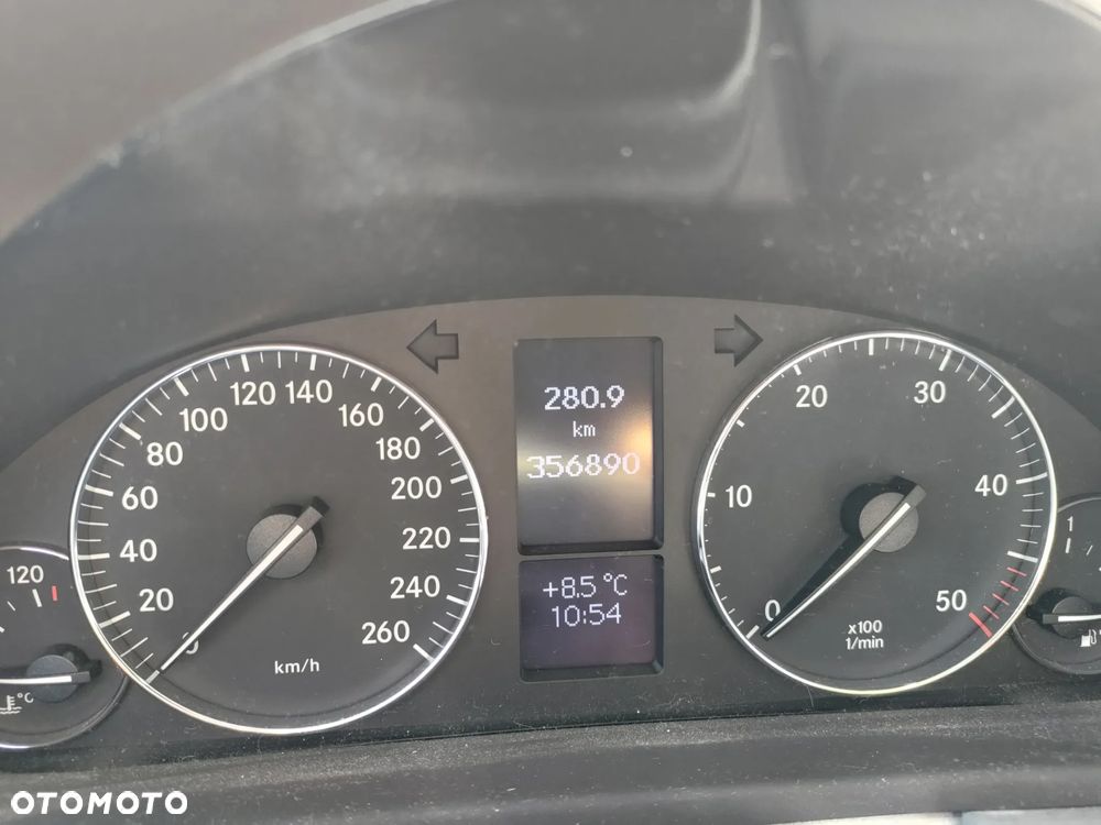 Mercedes-Benz Klasa C 220 CDI Elegance - 19