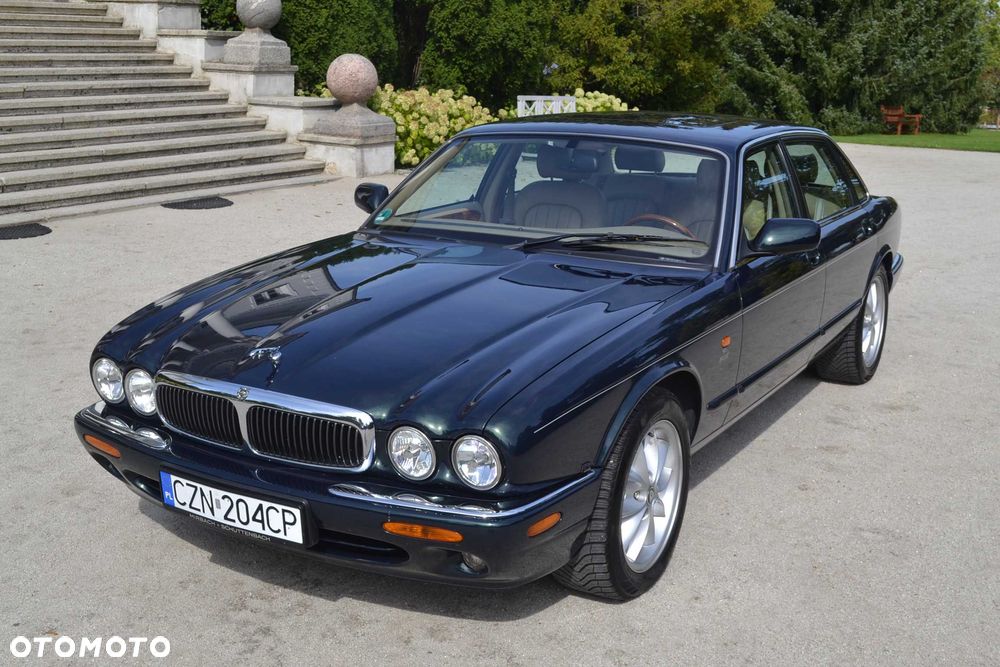 Jaguar XJ - 1