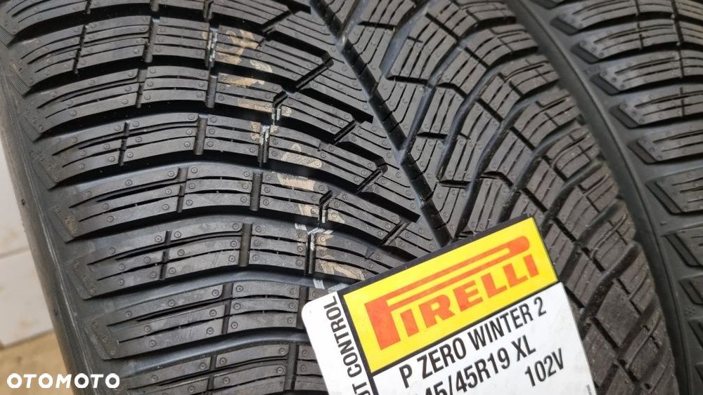 Nowe 2 opony zimowe 245/45 R19 102V XL Pirelli Winter 2 - 3