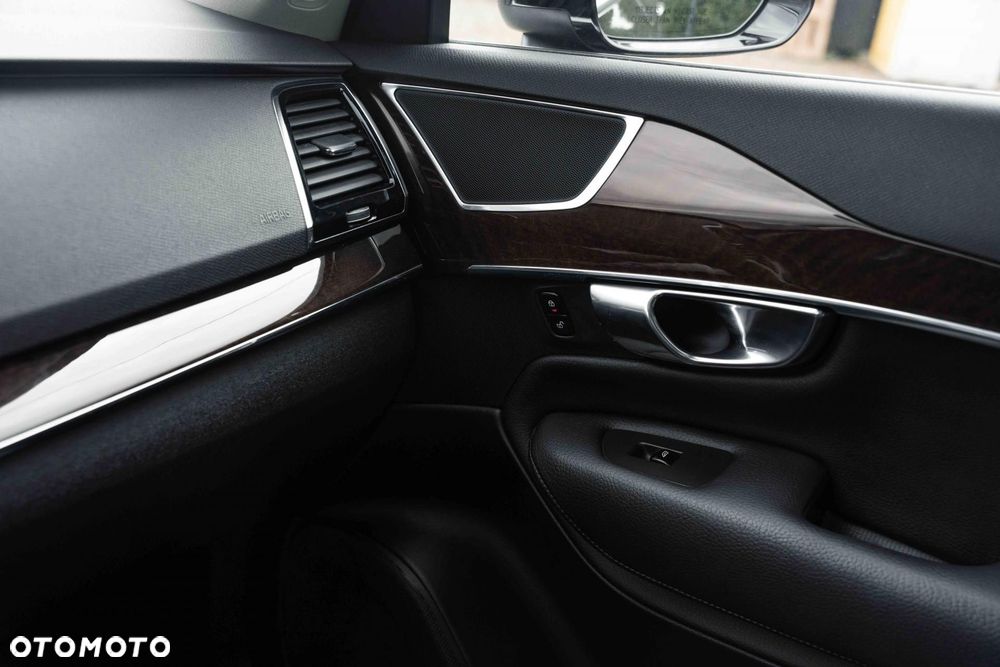 Volvo XC 90 T6 AWD Momentum - 28