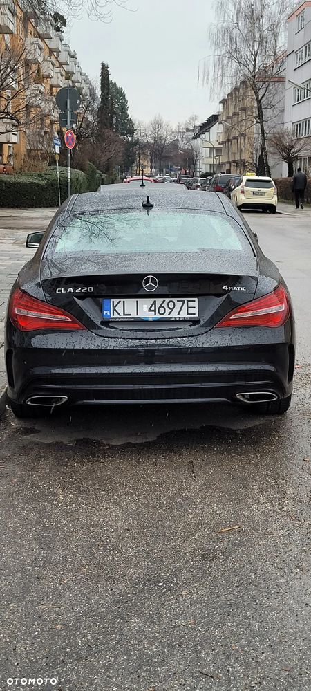 Mercedes-Benz CLA 220 4-Matic AMG Line - 8