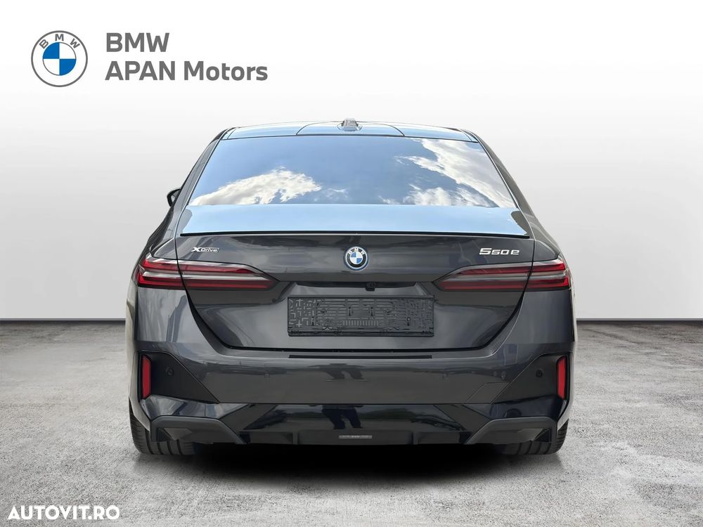BMW Seria 5 550e xDrive Aut. - 8