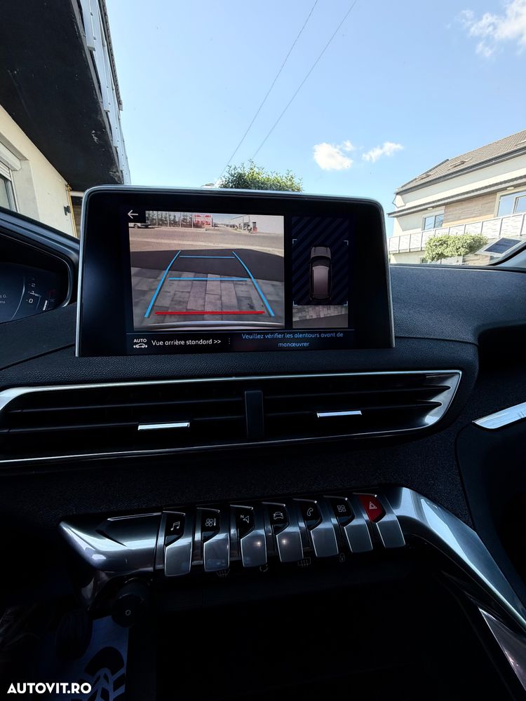 Peugeot 3008 1.2 PureTech Turbo S&S Allure - 9