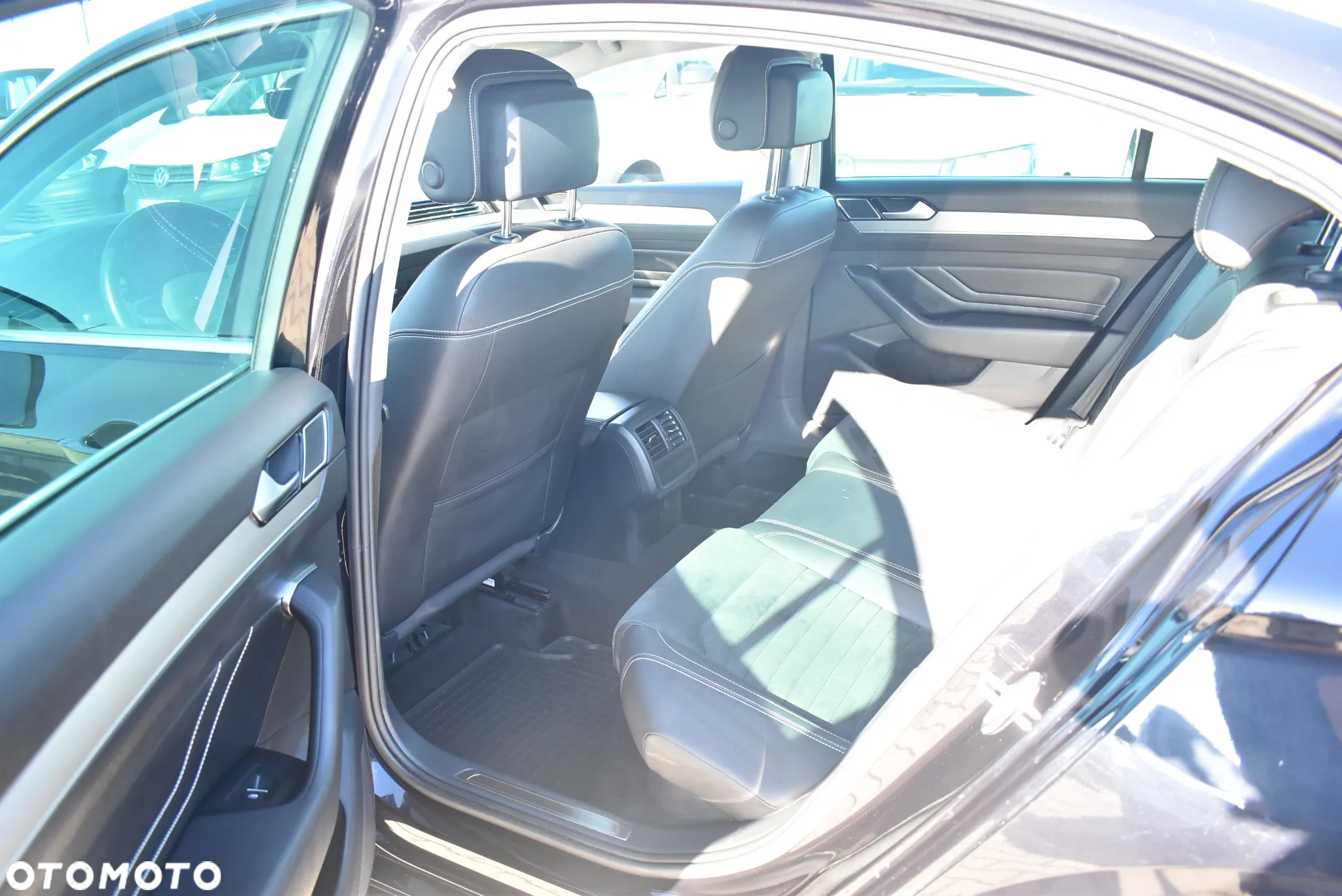 Volkswagen Passat 2.0 TSI Elegance DSG - 13