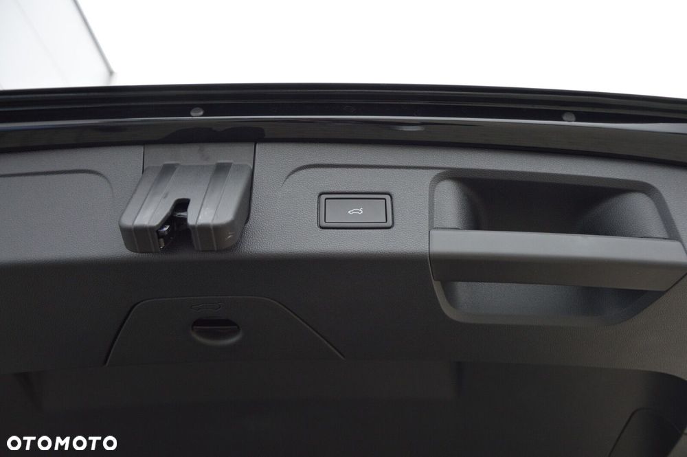 Volkswagen Touran - 25