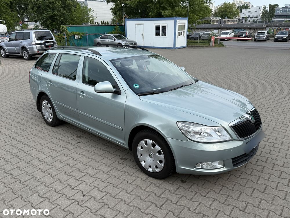 Skoda Octavia 1.6 TDI DPF Elegance - 4