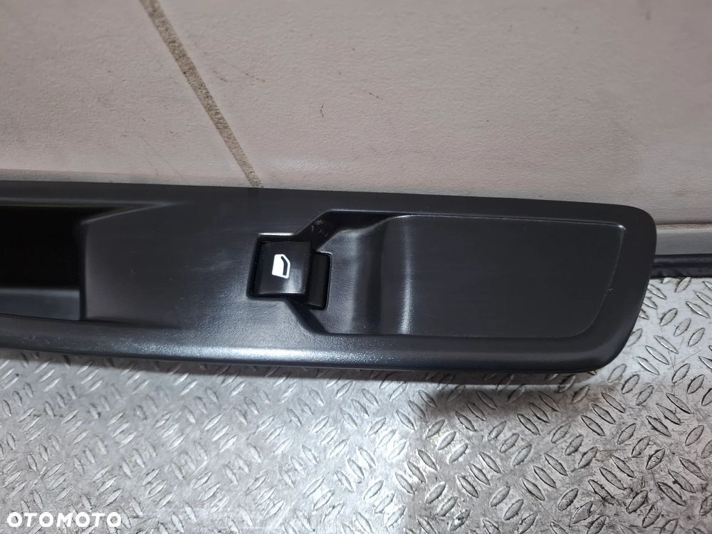 Przełącznik szyb rączka Peugeot Expert 2019 rok prawy przód nr 98144407ZD - 2