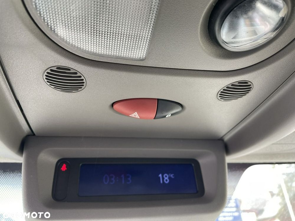 Renault Master - 32