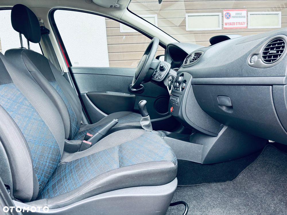 Renault Clio 1.2 16V Authentique - 18