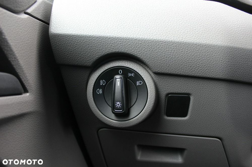 Volkswagen Transporter - 23