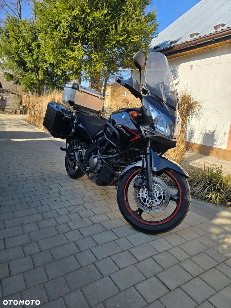 Suzuki V-STROM - 1
