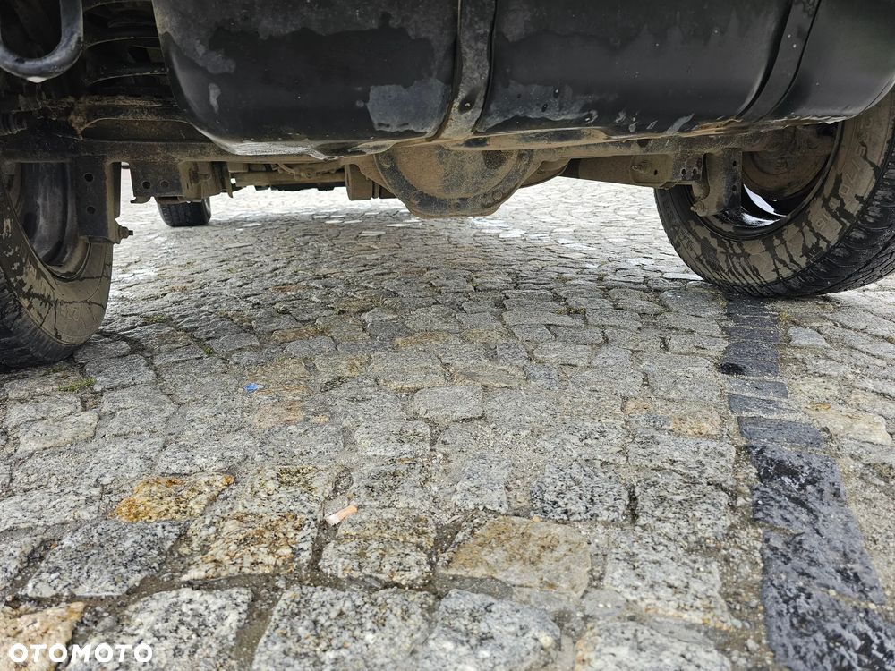 Jeep Cherokee 2.8 CRD Sport - 21