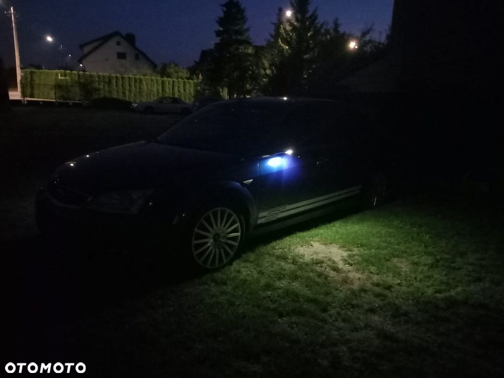 Ford Mondeo 3.0 V6 ST 220 - 21