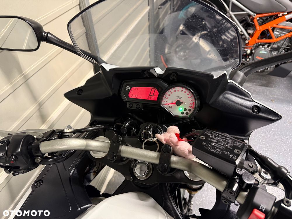 Yamaha FZ8 - 6