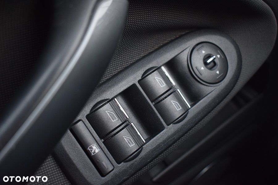 Ford Kuga 2.0 TDCi 2x4 Titanium - 19