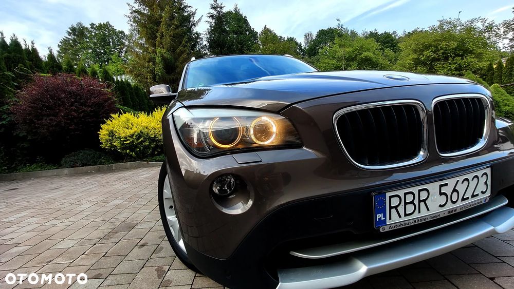 BMW X1 sDrive18d xLine - 13