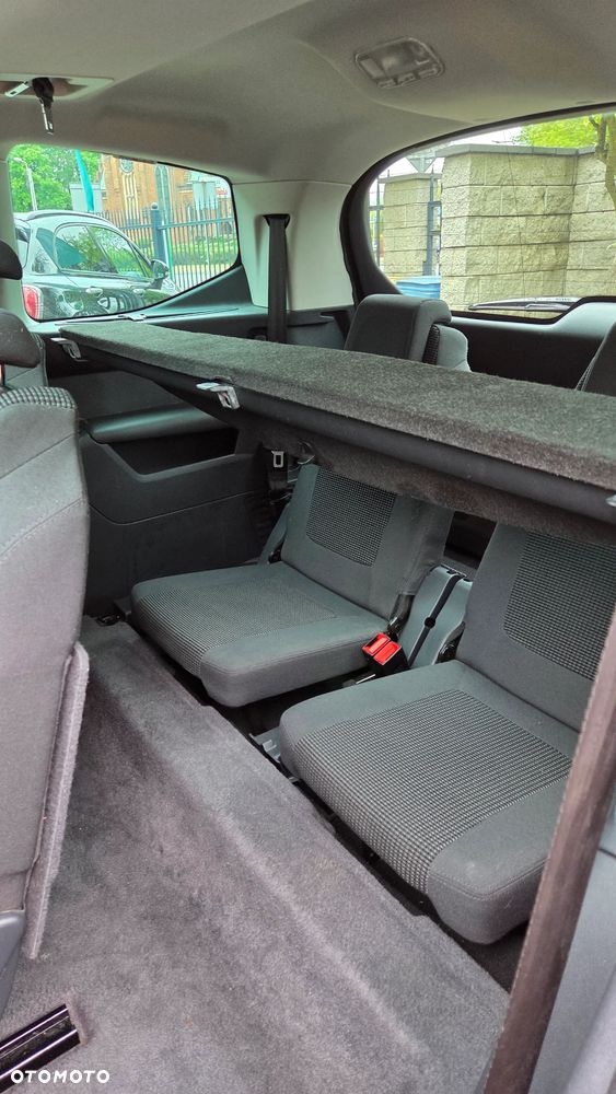 Peugeot 5008 HDI 150 Allure - 25
