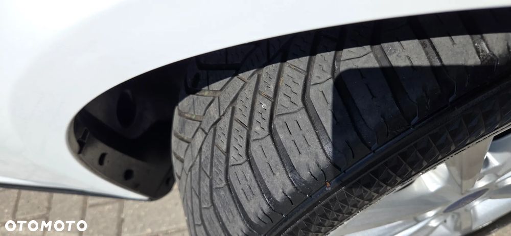 Ford Focus 2.0 TDCi SYNC Edition ASS PowerShift - 25