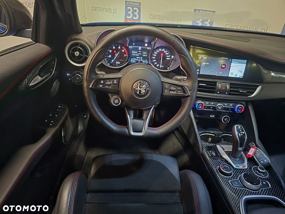 Alfa Romeo Giulia 2.0 Turbo 16V AT8-Q4 Estrema - 18