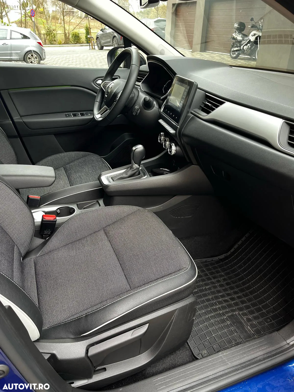 Renault Captur E-TECH Full Hybrid 145 Techno - 9