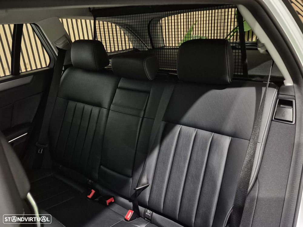 Mercedes-Benz E 300 Bluetec Hybrid Avantgarde - 28