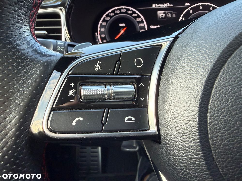 Kia ProCeed 1.6 T-GDI GT DCT - 28