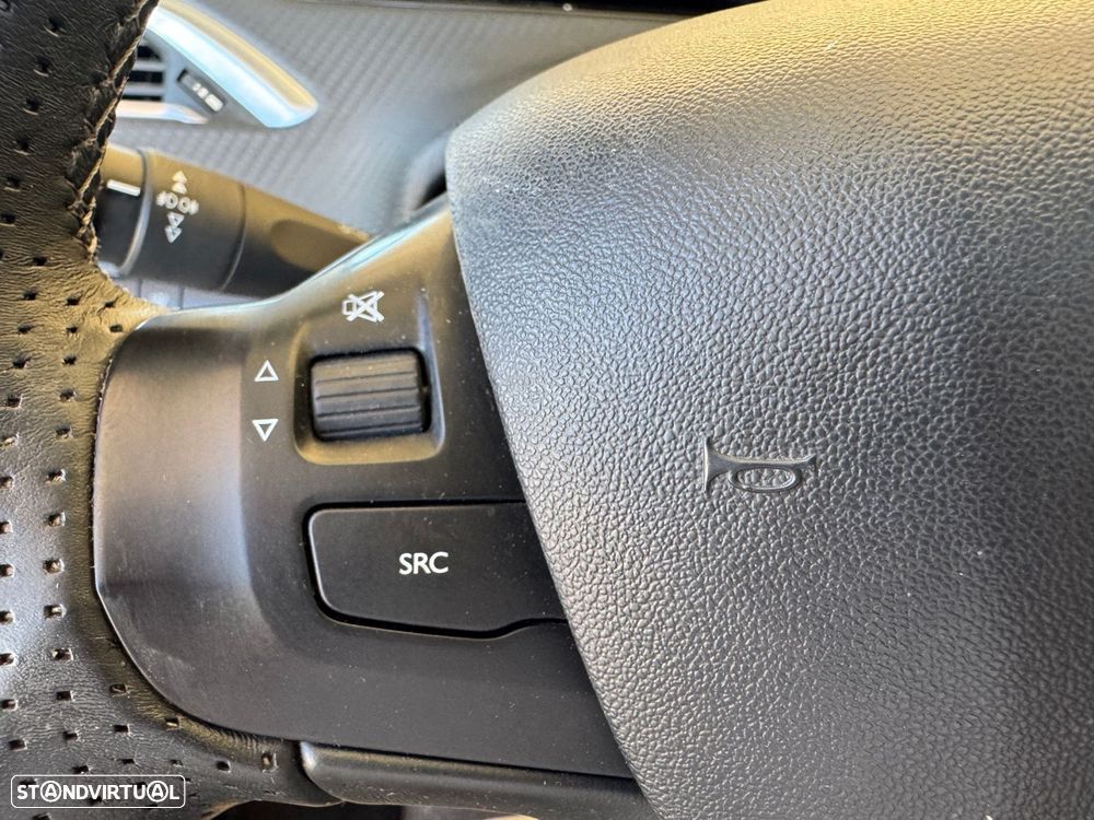 Peugeot 2008 1.2 PureTech Crossway - 12