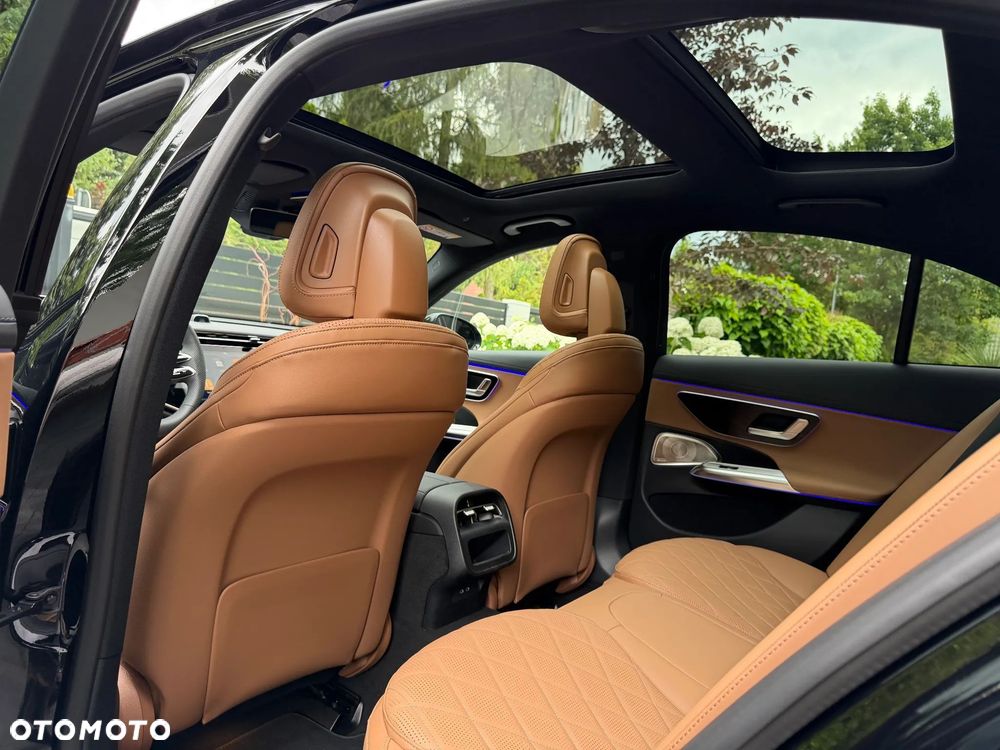 Mercedes-Benz Klasa E 220 d mHEV 4-Matic AMG 9G-Tronic - 17