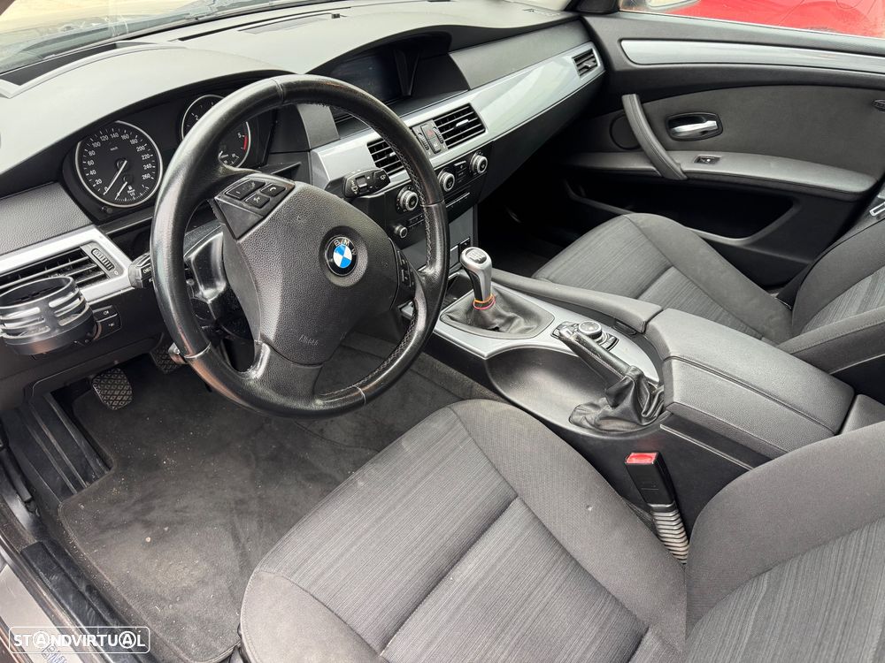 BMW E61 Serie 5 de 2009 para peças - 8
