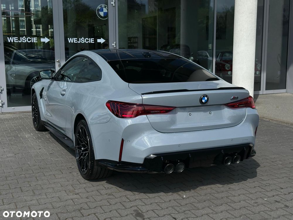 BMW M4 Competition M xDrive - 22