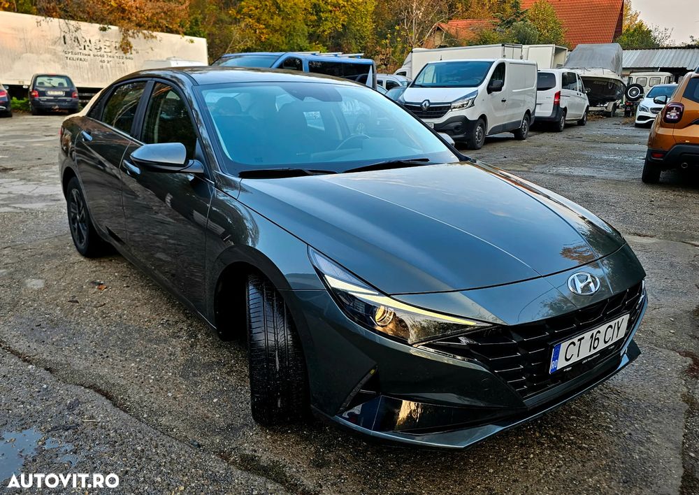 Hyundai Elantra 2023 photo 2