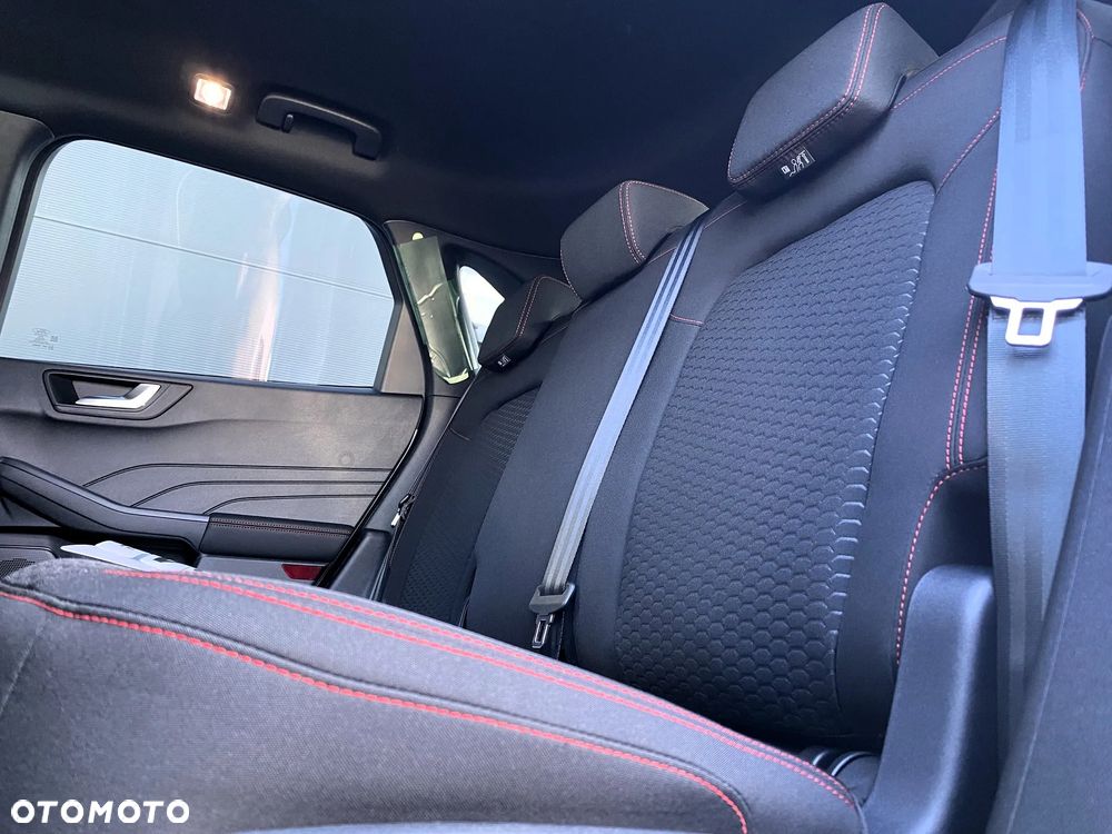Ford Kuga 2.5 FHEV FWD ST-Line eCVT - 19