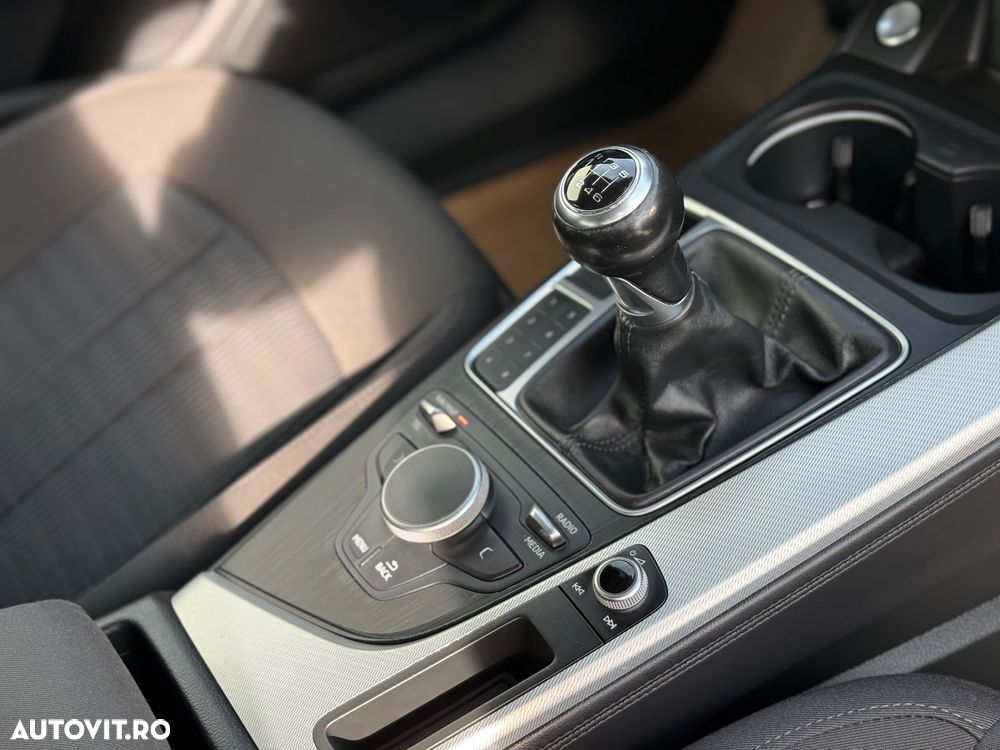 Audi A4 2.0 TDI DPF clean diesel Attraction - 12