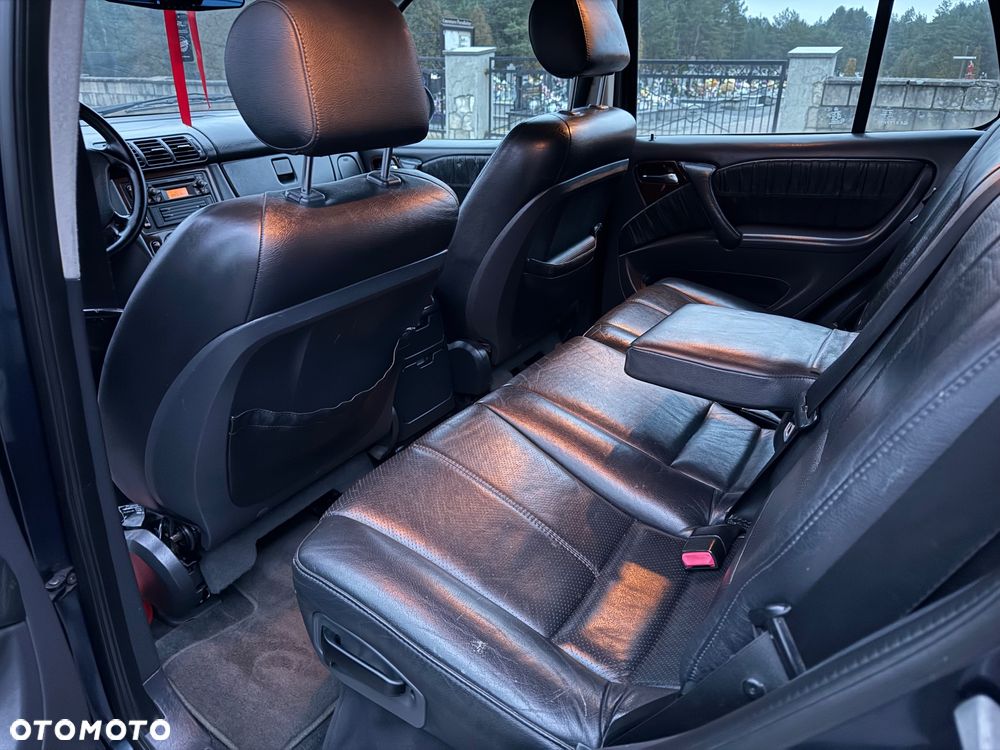 Mercedes-Benz ML - 16