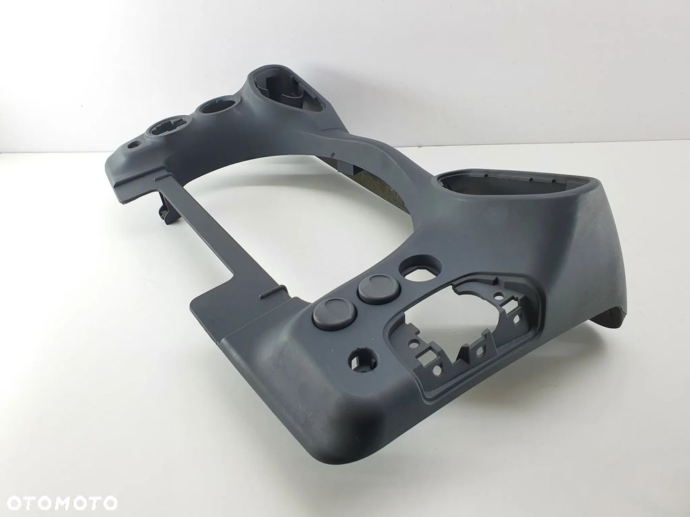 OBUDOWA OSLONA RAMKA LICZNIKA EU  IVECO EUROCARGO - 11