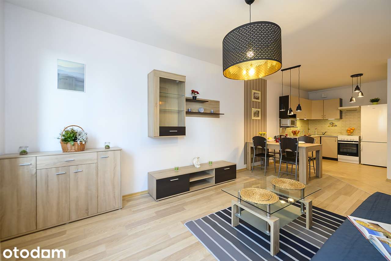 Naturalny klimat, jasne wnętrze z balkonem| 2 pokoje | Aluzyjna|44 m²