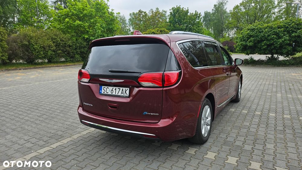 Chrysler Pacifica - 6